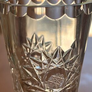 Lead crystal star sun design vase